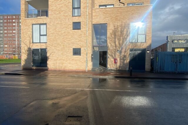 Apartment for Sale in Barking IG11  -Bristol Dwelling